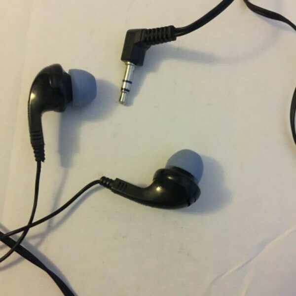 BLACK In Ear Headphones In Black WITH TANGLE FREE CORD