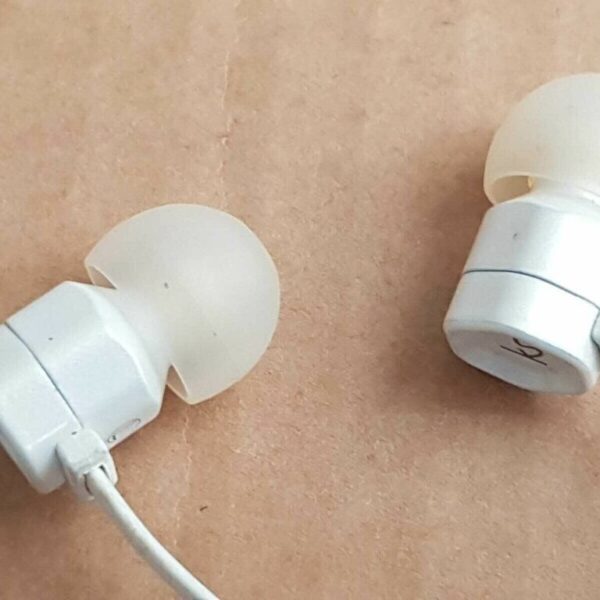 KitSound Hive In-Ear Headphone KIT SOUNDS FOR iPhone iPad iPod Samsung ETC WHITE