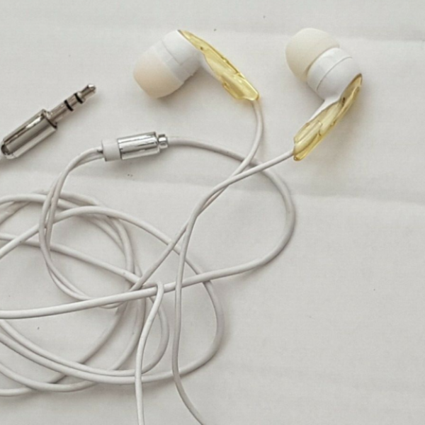 Children's In Ear Stereo Headphones Kids White Headphones Controlled Sound