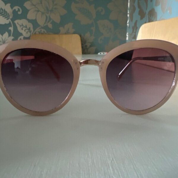 Topshop LARA Preppy Pink Round Sunglasses -Used